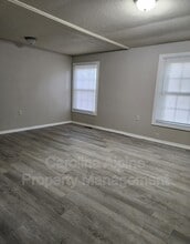 513 Buckle Bee Rd in Dallas, NC - Building Photo - Building Photo