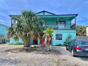 13 E St in St. Augustine, FL - Building Photo - Building Photo