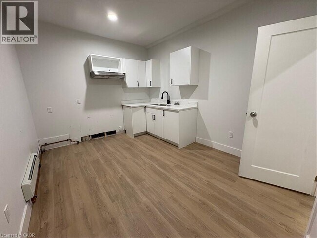 803 King St in Port Colborne, ON - Building Photo - Building Photo