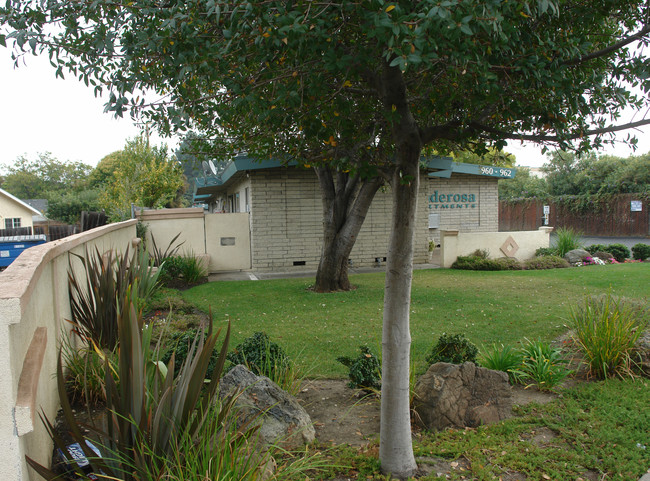 The Ponderosa Apartments in Sunnyvale, CA - Foto de edificio - Building Photo