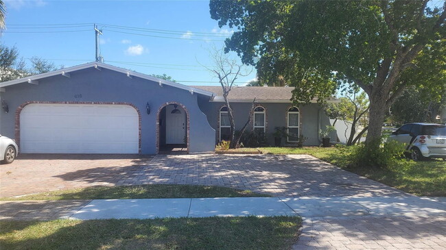 property at 616 SE 8th Ave