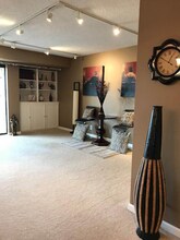 5904 Mt Eagle Dr in Alexandria, VA - Building Photo - Building Photo