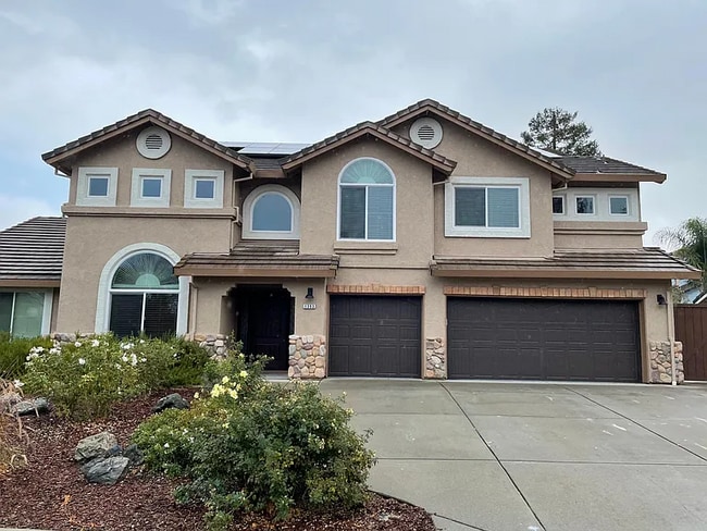 property at 1393 Arrowhead Ave