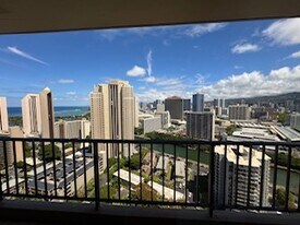 411 Hobron Ln, Unit 3104 in Honolulu, HI - Building Photo