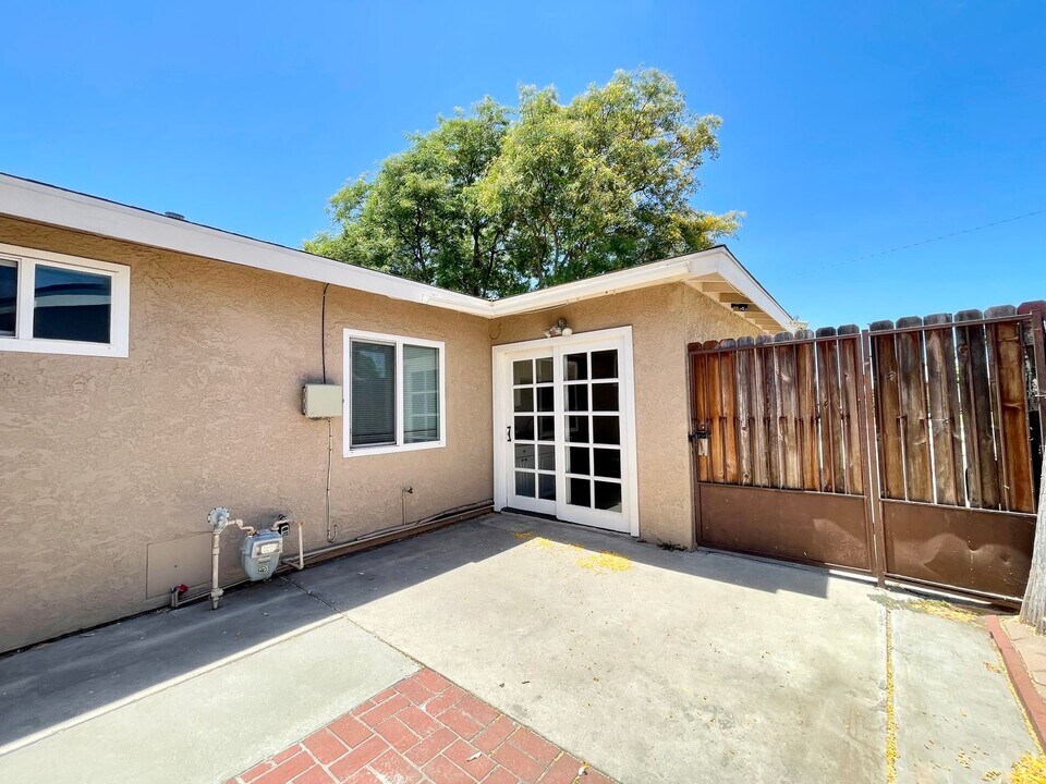 12671 Anthony Pl in Chino, CA - Building Photo