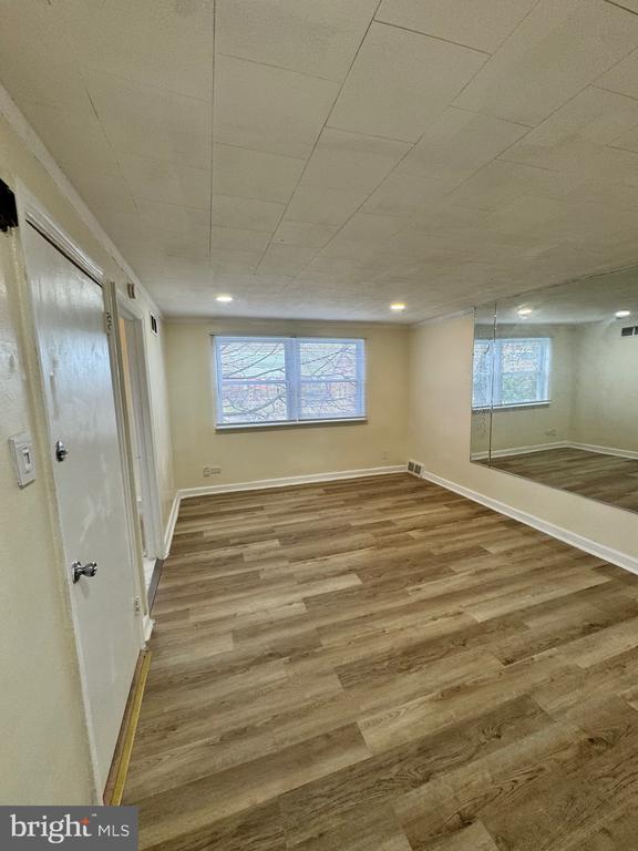 7972 Forrest Ave in Philadelphia, PA - Building Photo - Building Photo