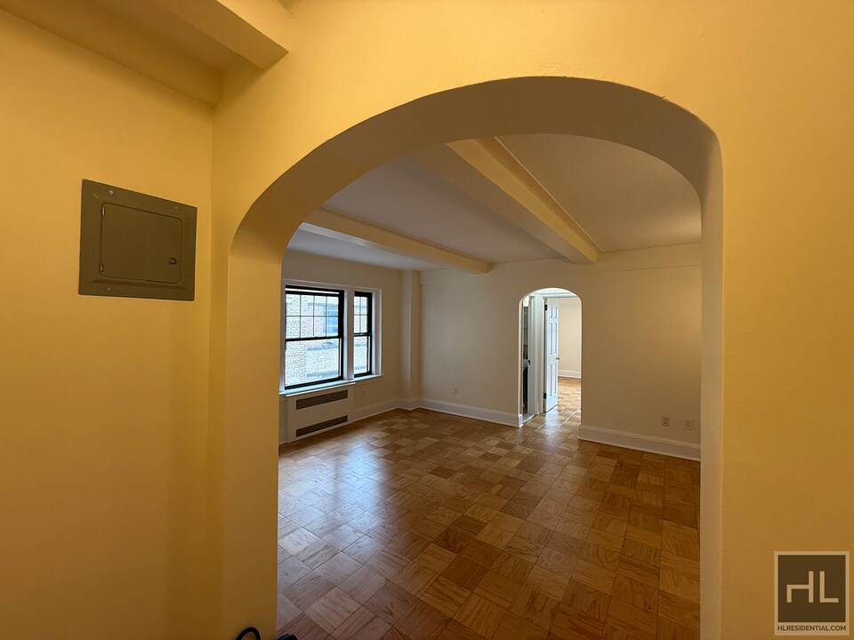 Christopher Street in New York, NY - Building Photo