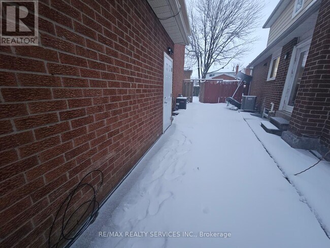 4 Trewartha Crescent in Brampton, ON - Building Photo - Building Photo