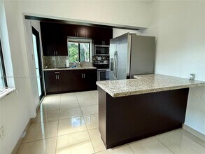 6111 Coral Wy in Miami, FL - Building Photo - Building Photo