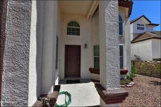 253 Summerbrooke Ct in El Paso, TX - Building Photo - Building Photo
