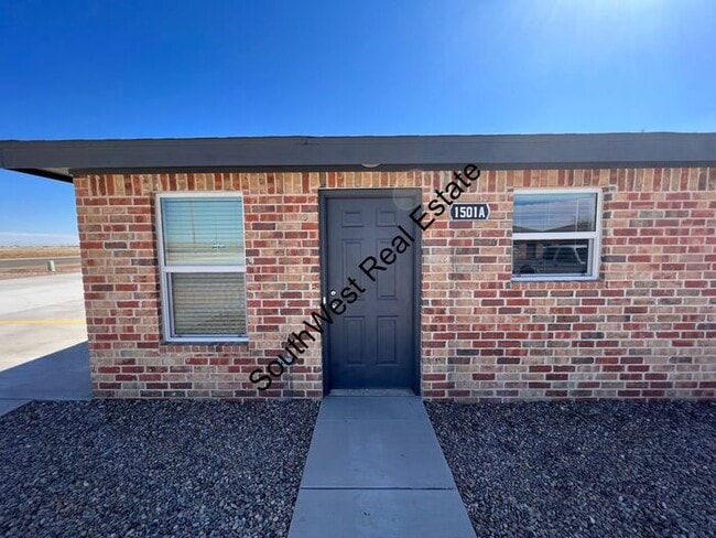 property at 1501 W Llano Estacado Blvd