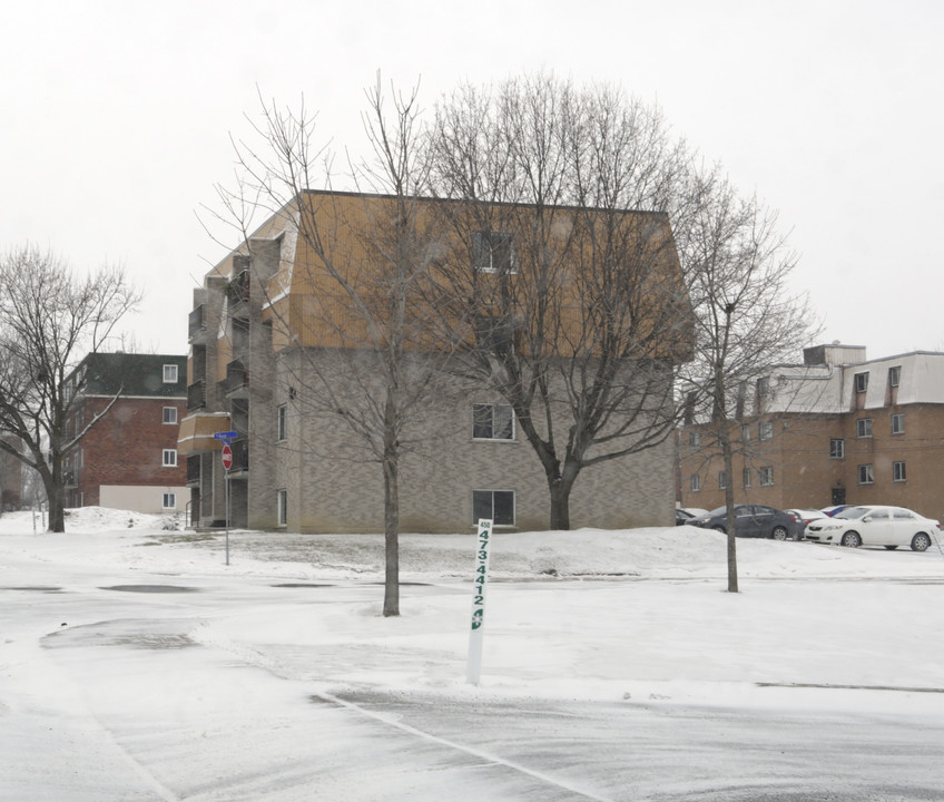 201 Scott in St-Eustache, QC - Building Photo