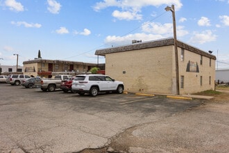 Sierra Ridge in Odessa, TX - Building Photo - Building Photo