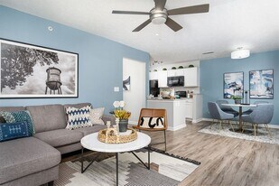 Grandview Summit Apartments in Crestview Hills, KY - Building Photo