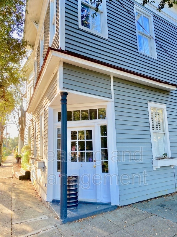 property at 25 Chapel St