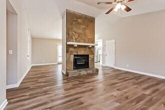80 Hartley Way in Kennesaw, GA - Building Photo - Building Photo