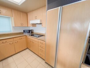 1341 Kapiolani Blvd in Honolulu, HI - Building Photo - Building Photo