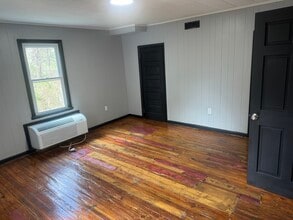 210 Locust Ave, Unit 6 in Fairmont, WV - Building Photo - Building Photo