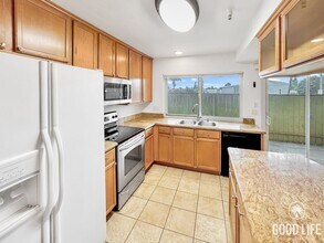 615 Fredricks Ave in Oceanside, CA - Building Photo - Building Photo