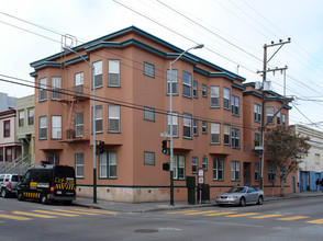 3351 18th St in San Francisco, CA - Building Photo - Building Photo