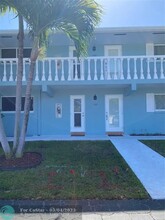 1100 Pine Dr in Pompano Beach, FL - Building Photo - Building Photo