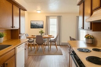 8109 NW Gray Warr Ave in Lawton, OK - Building Photo - Building Photo