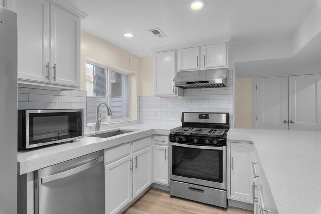 10454 S Golden Willow Dr, Unit GW - Basement