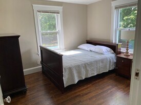192 Jefferson Ave, Unit 2 in Salem, MA - Building Photo