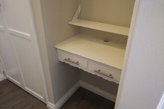 5565 Airdrome St in Los Angeles, CA - Building Photo - Building Photo