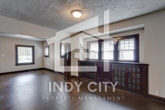 724 N Grant Ave in Indianapolis, IN - Building Photo - Building Photo