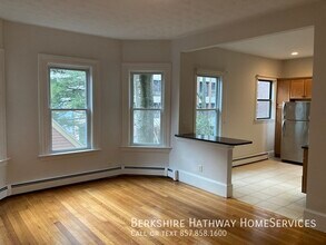 15 Trowbridge St in Cambridge, MA - Building Photo - Building Photo