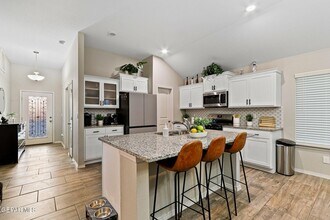 1096 Sky River St, Unit 1-1610 in Horizon City, TX - Building Photo - Building Photo