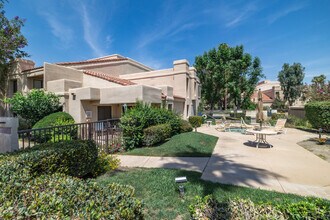 Canyon Shores in Cathedral City, CA - Foto de edificio - Building Photo