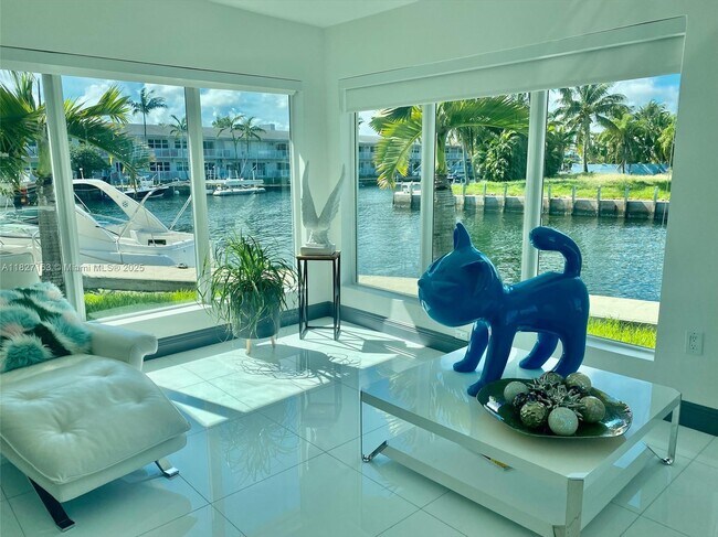 12388 N Bayshore Dr in North Miami, FL - Building Photo - Building Photo