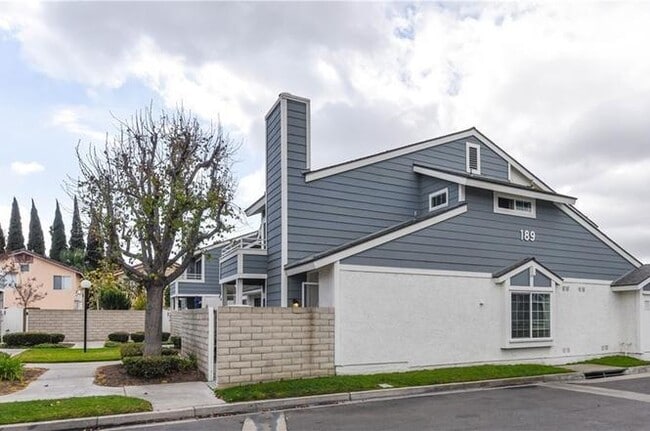 189 N Magnolia Ave in Anaheim, CA - Building Photo - Building Photo