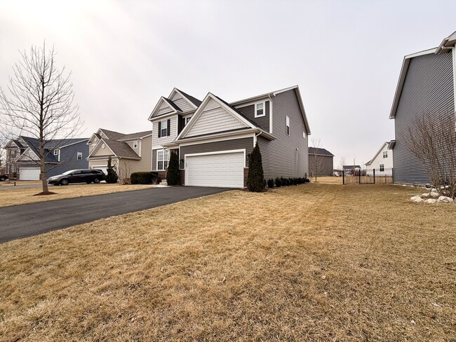 12460 S Compass Ave in Plainfield, IL - Building Photo - Building Photo