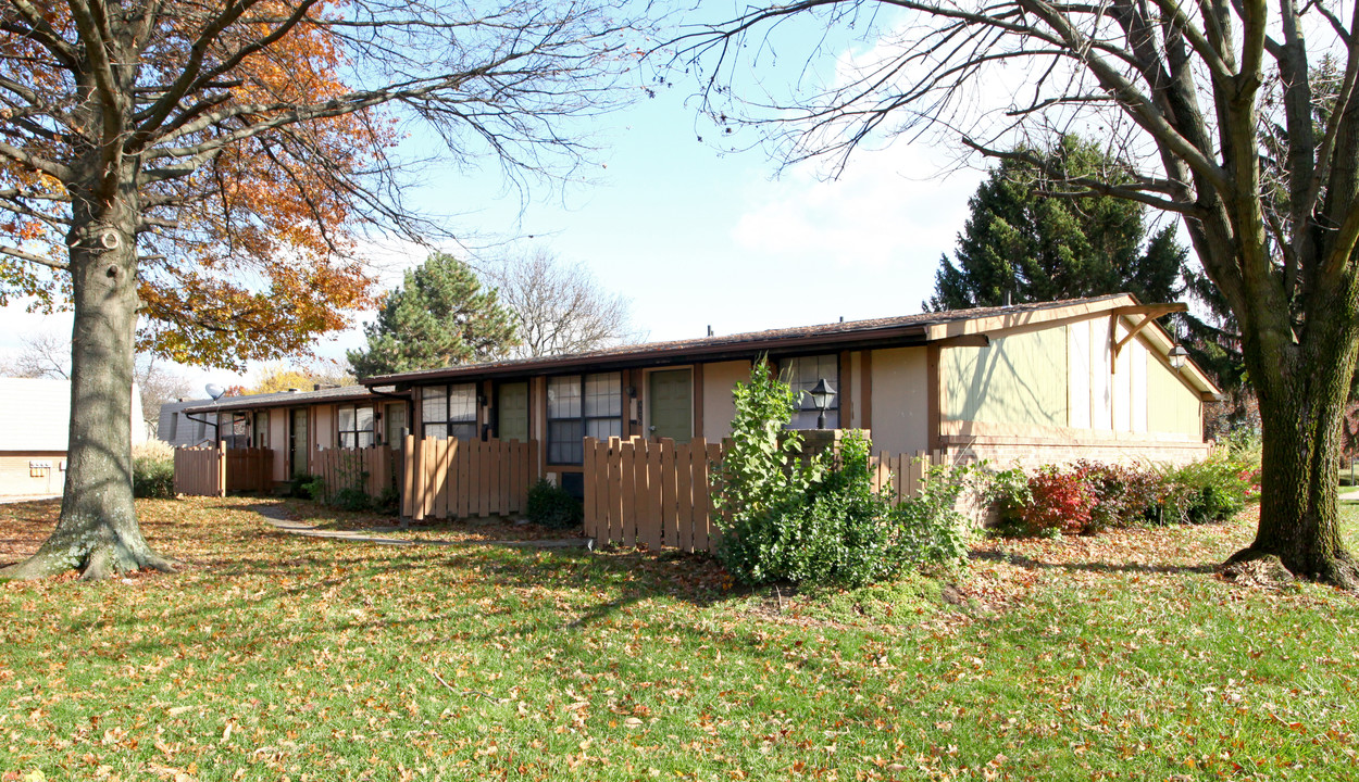 Hickory Village Apartments in Columbus, OH - Foto de edificio