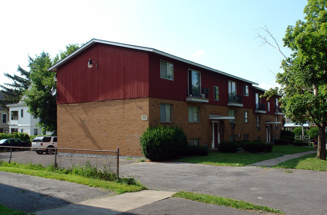 104 Stinard in Syracuse, NY - Foto de edificio - Building Photo