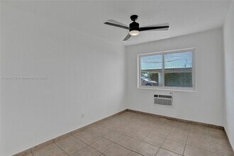 2160 Bay Dr in Miami Beach, FL - Building Photo - Building Photo