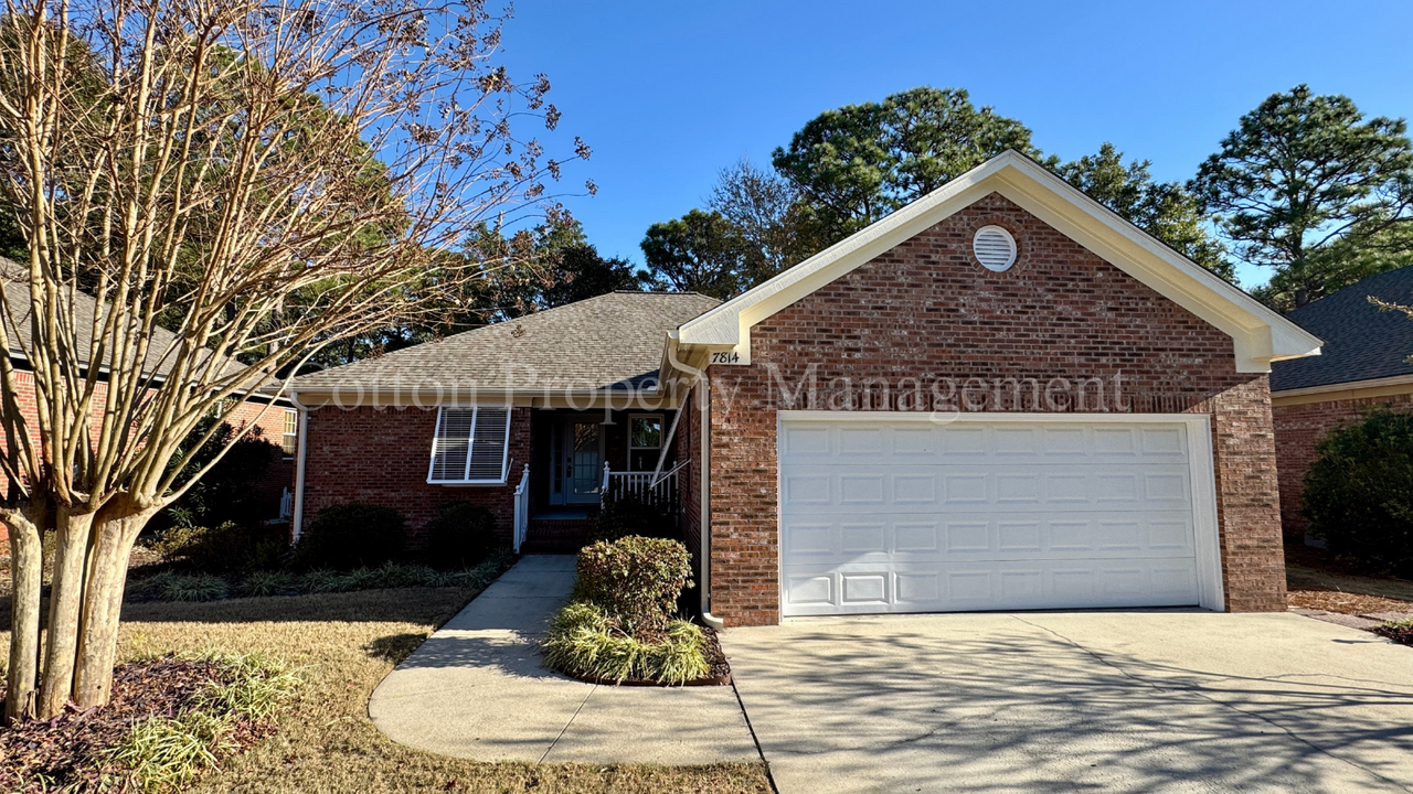 7814 Cypress Island Dr in Wilmington, NC - Building Photo