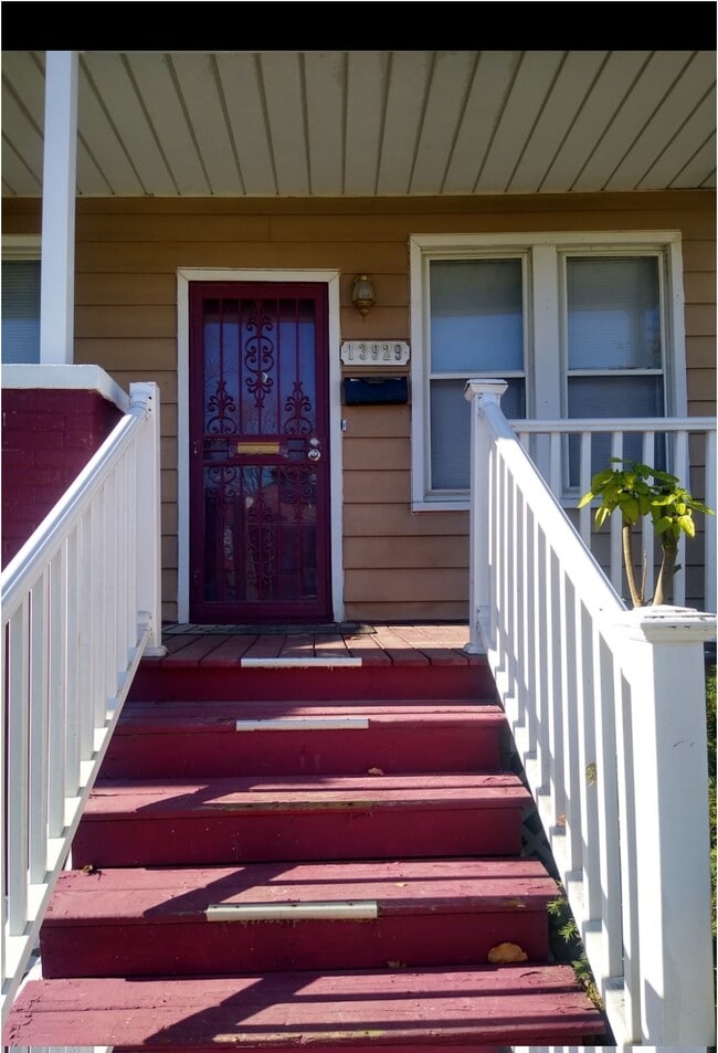 property at 13929 Arlington St