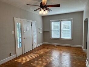 1722 W Woodbine Ave in Kirkwood, MO - Building Photo - Building Photo