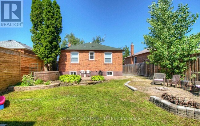 73 Cynthia Rd in Toronto, ON - Building Photo - Building Photo