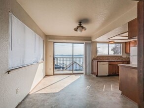 2012 Vernon Rd in Lake Stevens, WA - Building Photo - Building Photo