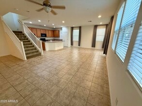 4717 E Betty Elyse Ln in Phoenix, AZ - Foto de edificio - Building Photo