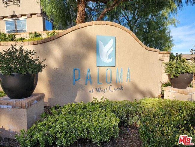 property at 28729 Jardineras Dr