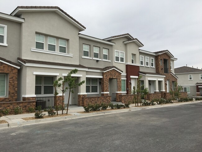 7580 NICKLIN St in Las Vegas, NV - Building Photo - Building Photo