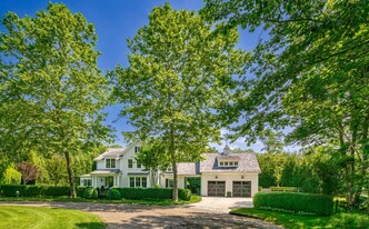 42 Huntting Ave in East Hampton, NY - Building Photo - Building Photo