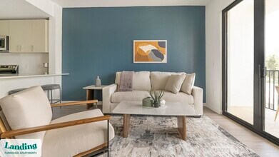 7301 Lake Bank Lp in Ft. Myers, FL - Foto de edificio - Building Photo