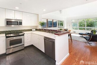 403 Main St in San Francisco, CA - Building Photo - Building Photo